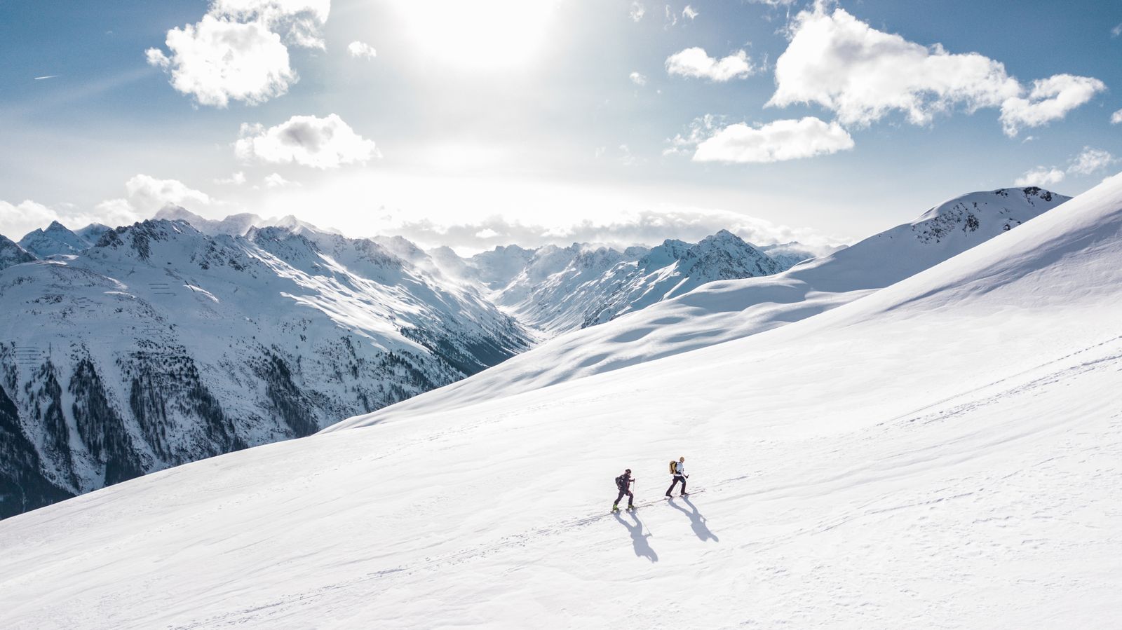 Wanderweg am Grat in Tirol